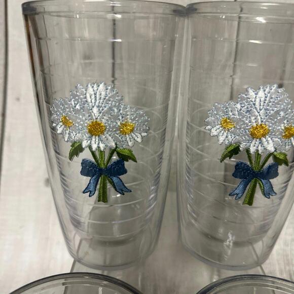 Tervis Daisy Tumbler Embroidered Flowers Hot Cold Plastic Cups - Picture 2 of 2